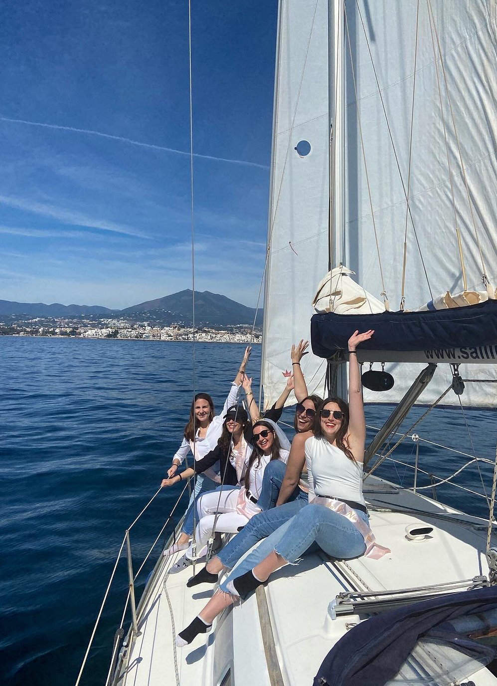 Hen do party on sailboat Marbella